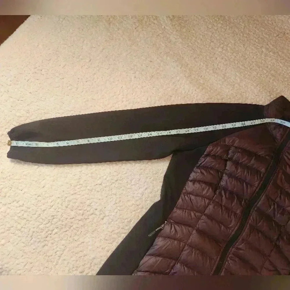 32 Degrees Purple and Black Women's Puffer Jacket - Picture 10 of 11